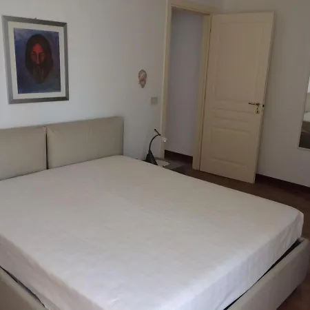 Largo Del Teatro Appartement